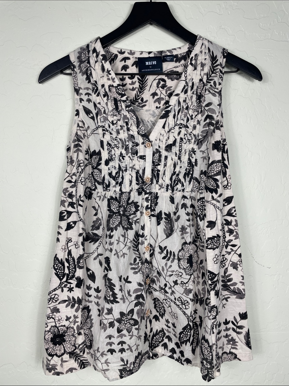 Maeve Anthropologie Black and White Floral Pintuck Sleeveless Camisole